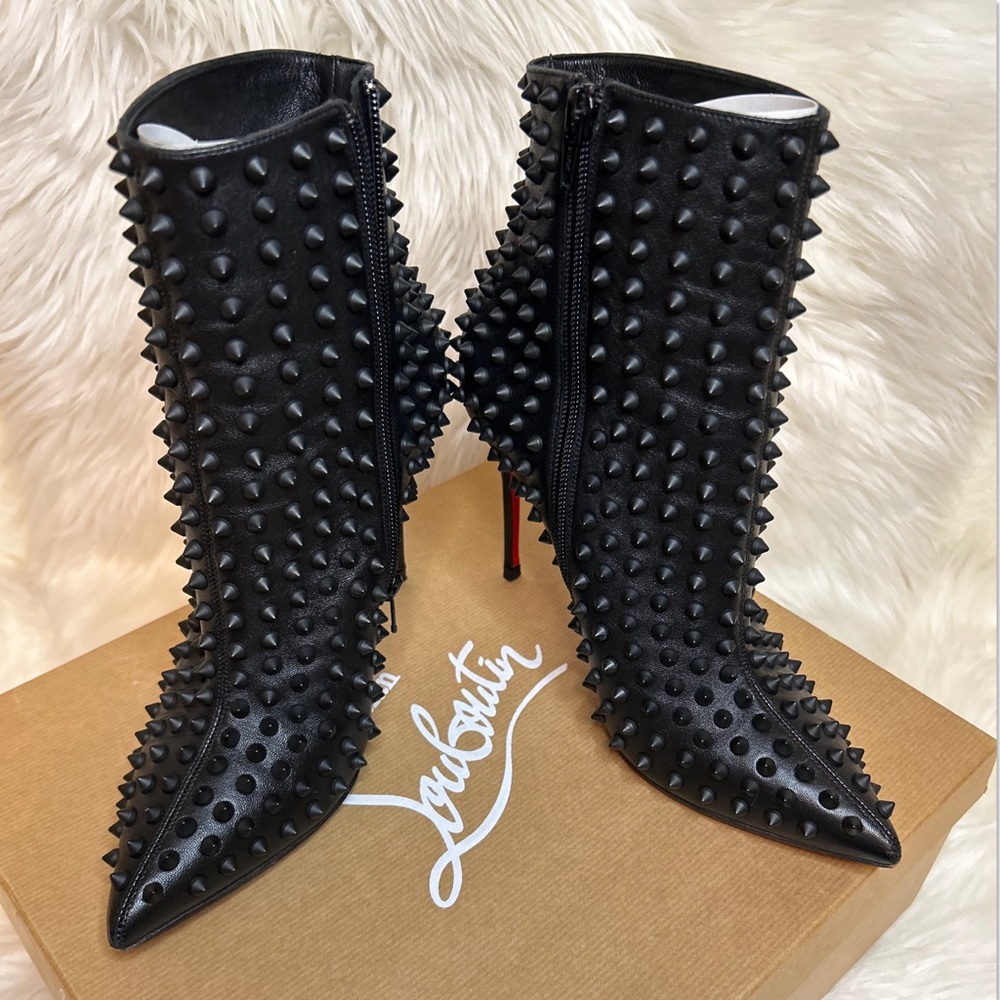 Christian Louboutin Studded Heel 38.5